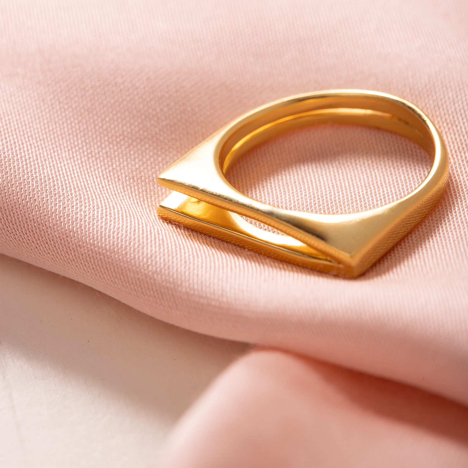 Ecliptic Arc Ring